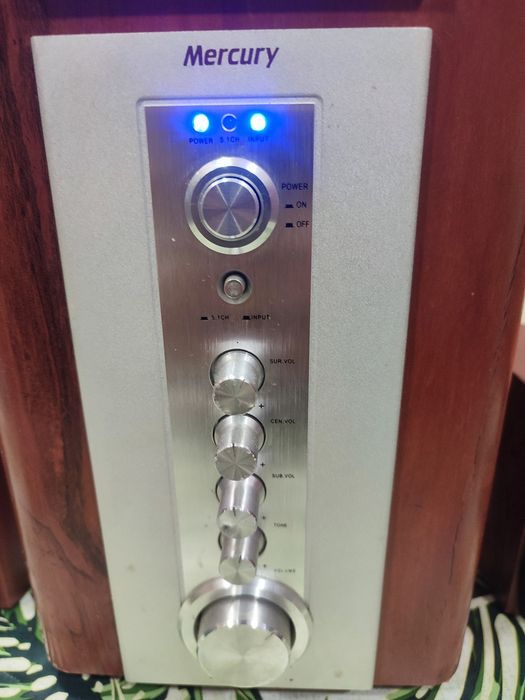Linie Audio boxe calculator Mercury si Buntz