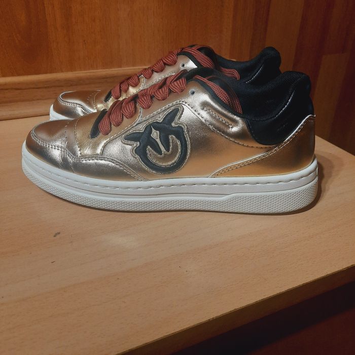 Оригинални дамски обувки на pinko