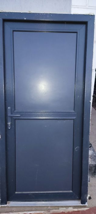 Продам дверь входную