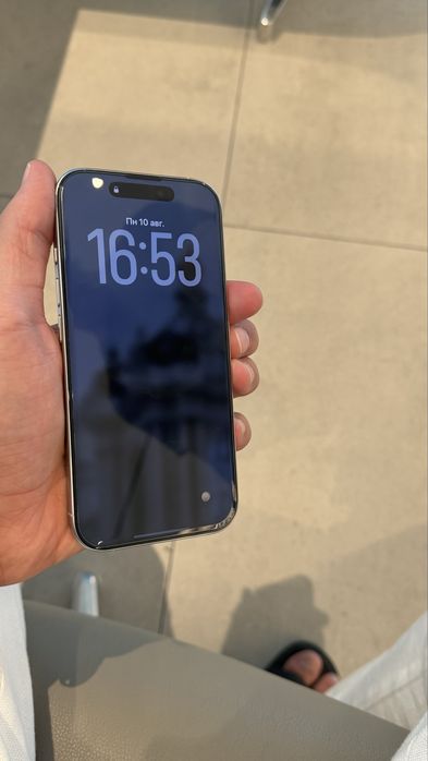 iPhone 16 pro white