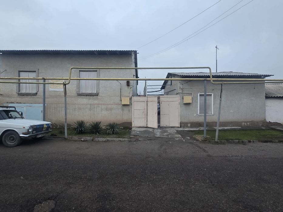 Uy sotiladi Naazarbekda