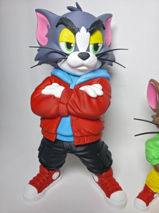 Фигурки Tom & Jerry в уличном стиле