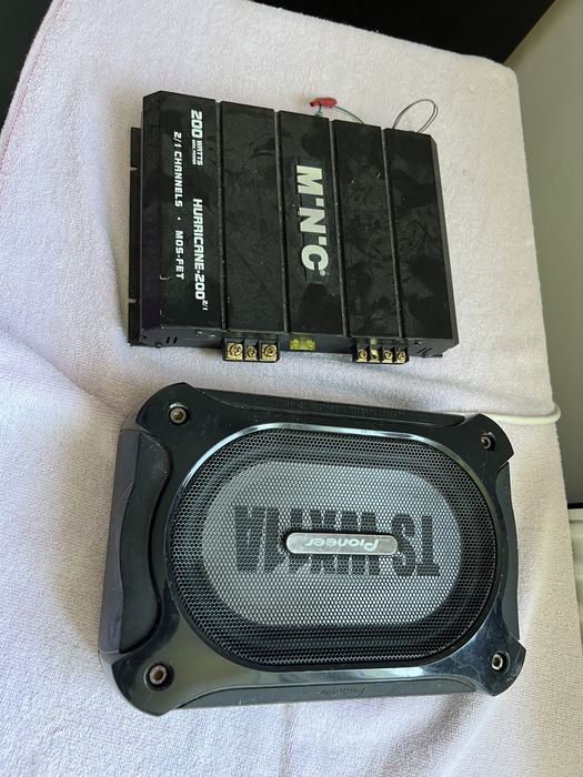 Subwoofer Pioneer si amplificator