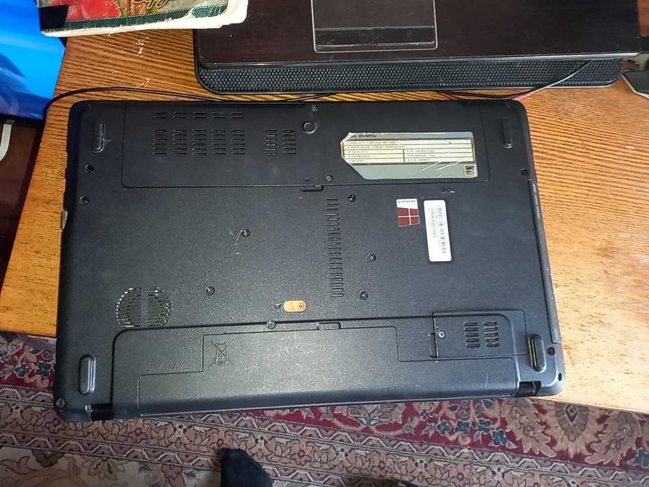 Продам ноутбук ACER E1-571G, Core i3