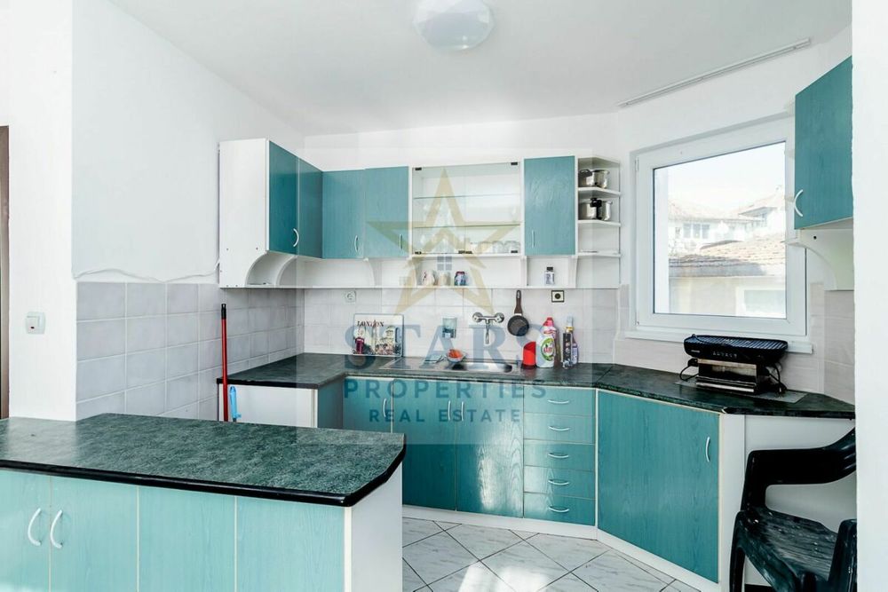 Продава се Къща в с. Орешак, Област Варна - 420 кв.м за 377 €/кв.м - Снимка #3