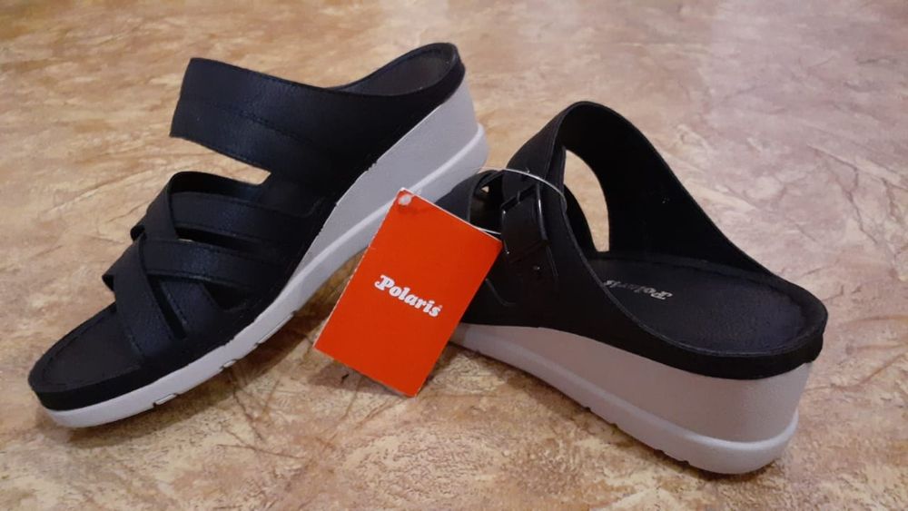 Женские босоножки