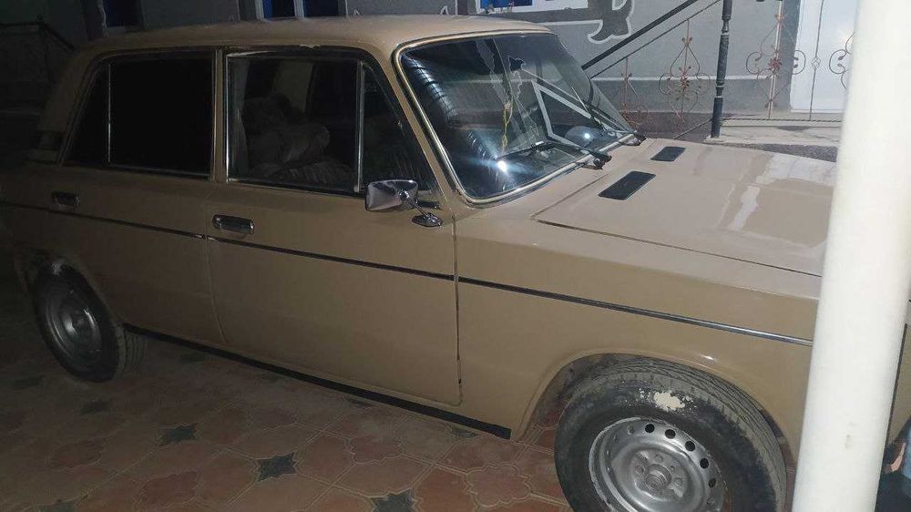 Vaz 2106 avtomashina sotiladi