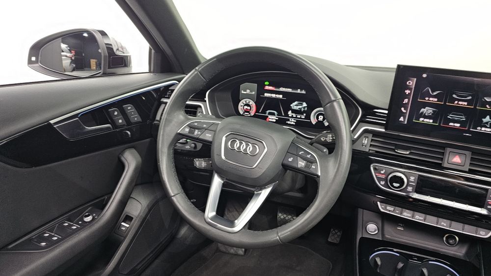 Audi A4 40 TFSI (под ключ)