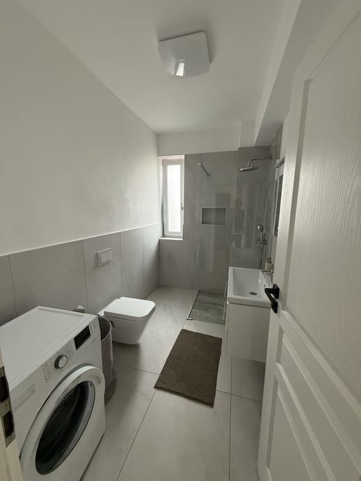 Inchiriez apartament 2 camere Bulevard