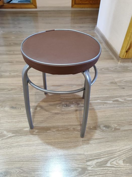 Продам табуретки/стулья