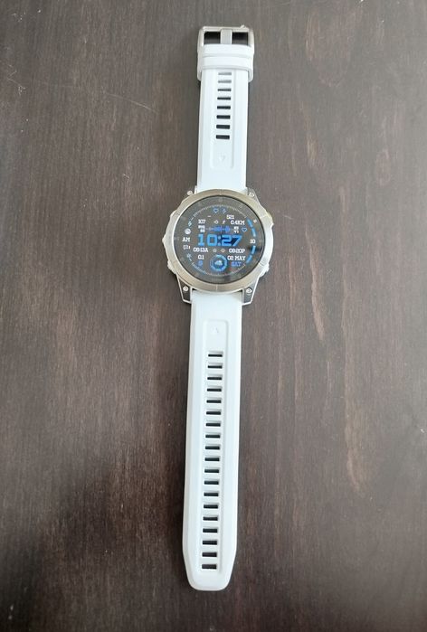 Garmin Epix Gen 2 White Titanium/Sapphire 47mm

Часовника е в много добро състояние, към него има резервна каишка, оригинално зарядно

Всичко работи н
