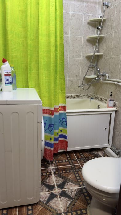 Продам двух комнатную квартиру