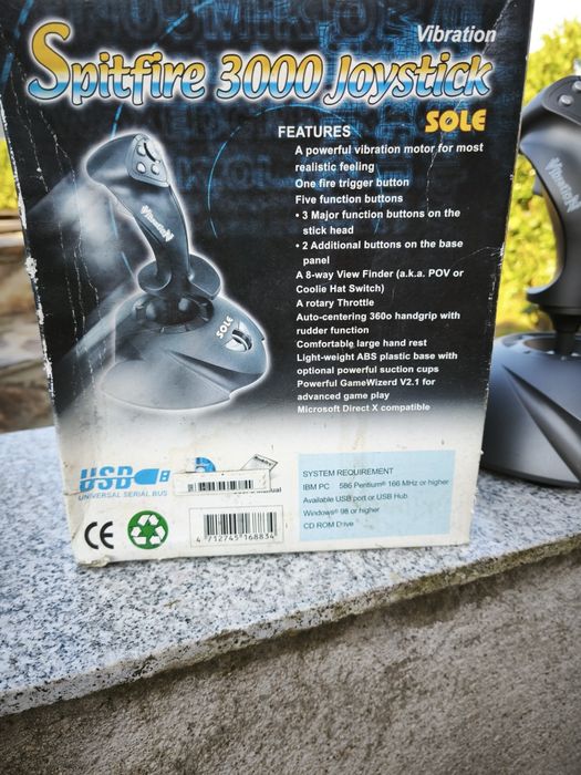 Două joystick Spitfire 3000, un sistem de control de simulare profesio