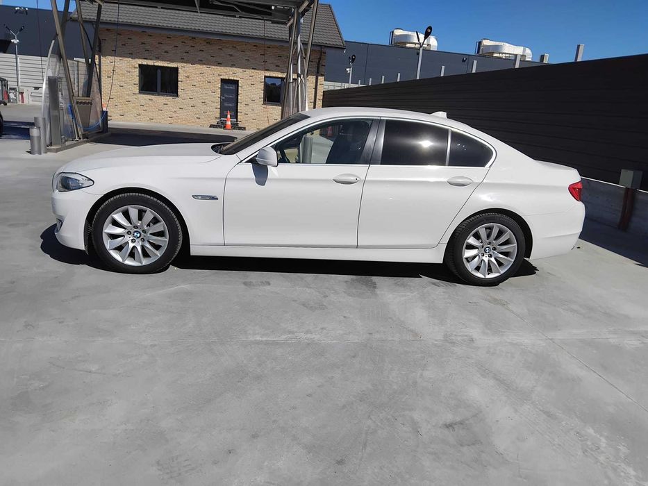 BMW 5 Series 2013 — imagine 5