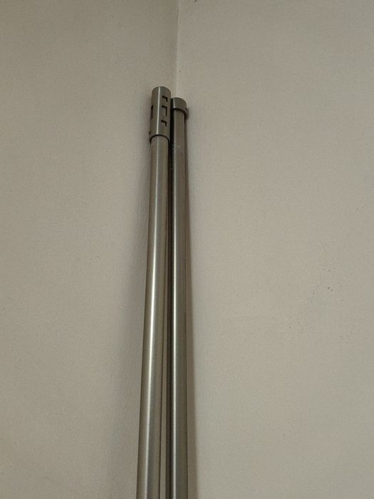 Стоманен корниз + тънко перде 1 бр. и плътни 2 бр.