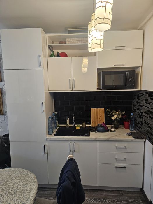 Renovare bucătărie fără demolare | Colantare mobilă bucătărie - Cluj