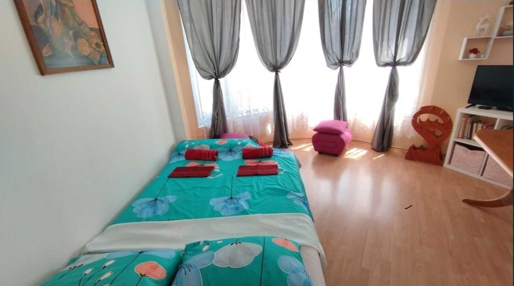 Тристаен, обзаведен апартамент, Гръцка махала, гр.Варна