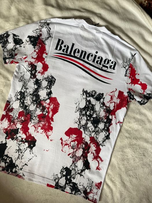 Tricou balenciaga