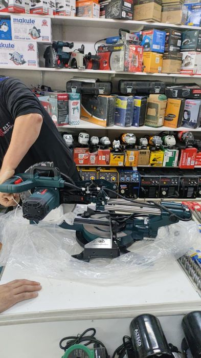 Продам торцовочную пилу