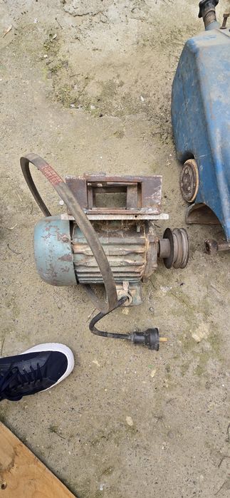 Шлифовочный аппарат для полов