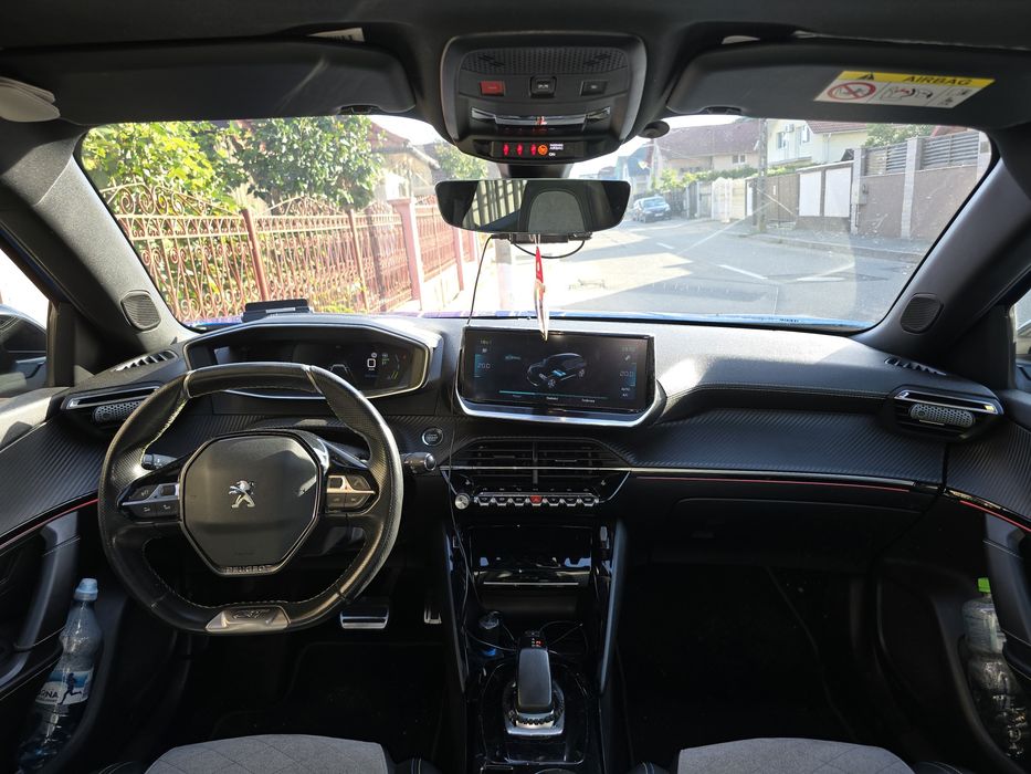 Peugeot e 2008 GT premium