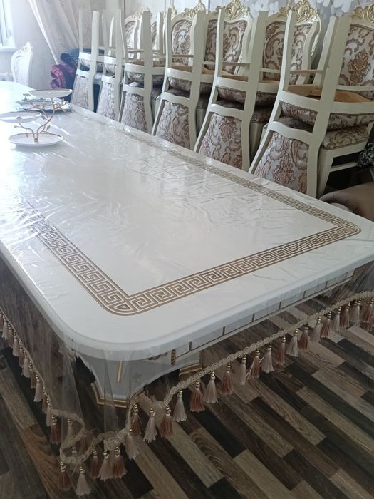 Стол и стулья. МДФ