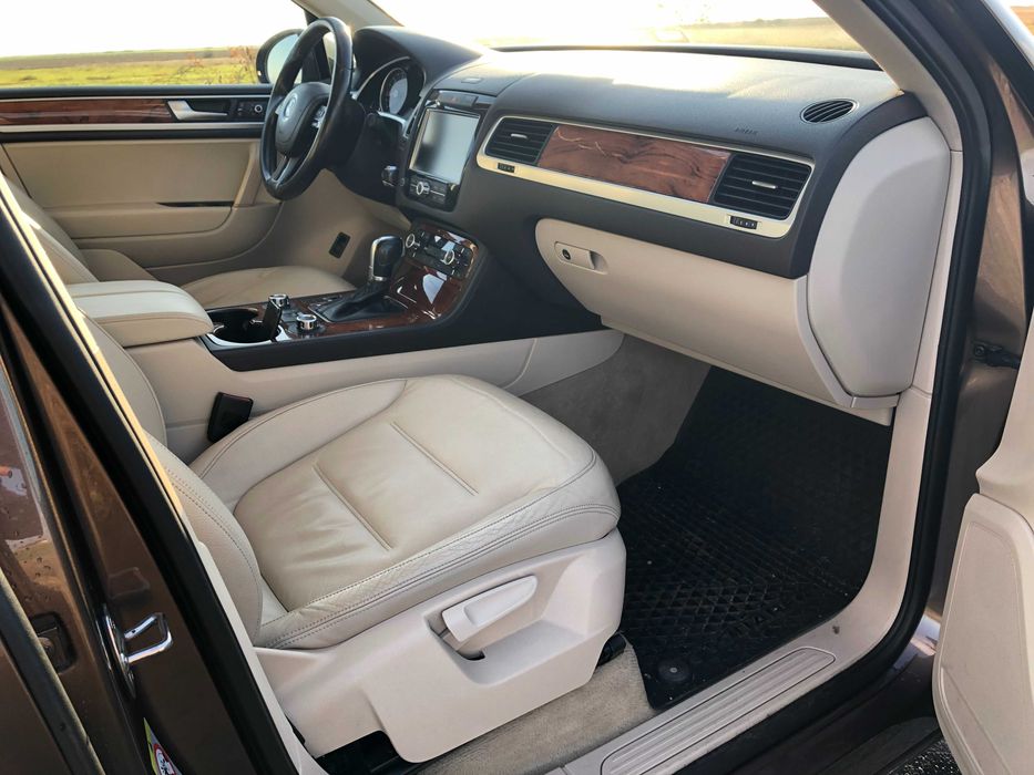 VOLKSWAGEN Touareg 0 — imagine 3