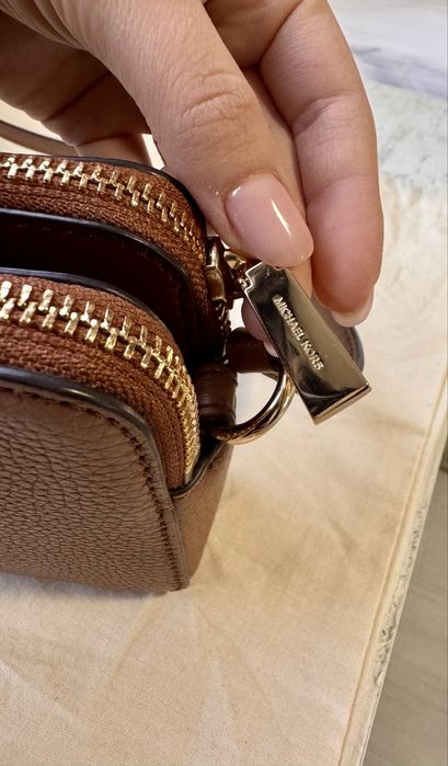 Michael Kors cross body чанта