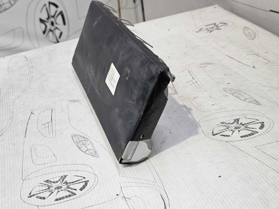 Airbag genunchi sofer Audi A3 8V 2014 1.2 TFSI 77kW Cod OEM: 8V2880841A (5F3)