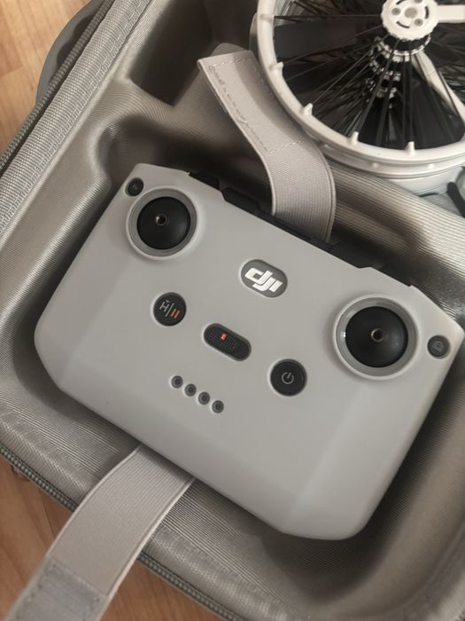 Vand Drona DJI Flip impecabila 10/10 + geanta transport cadou