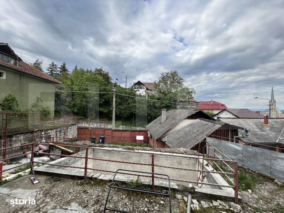 Casa de vanzare, 250 mp, Dej