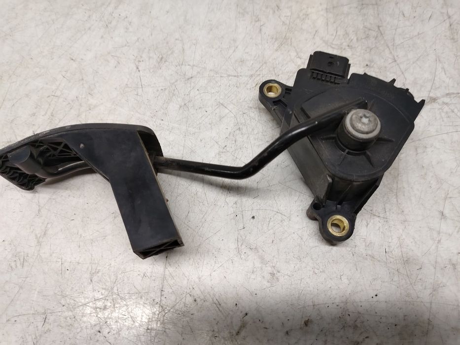 Pedala acceleratie 18002jg40b Nissan X-Trail T31 (2007 - 2011)