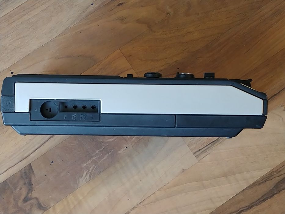 casetofon PHILIPS N2235 sau deck GRUNDIG 222