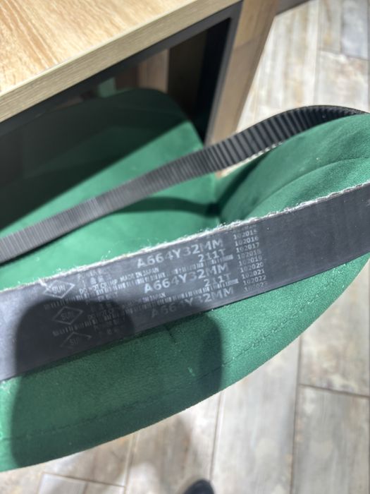 Авто запчасти продам ремень грм