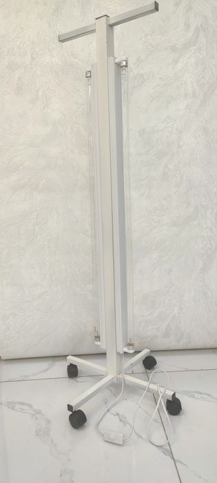 Штатив кварцевые лампы для очистки помещения