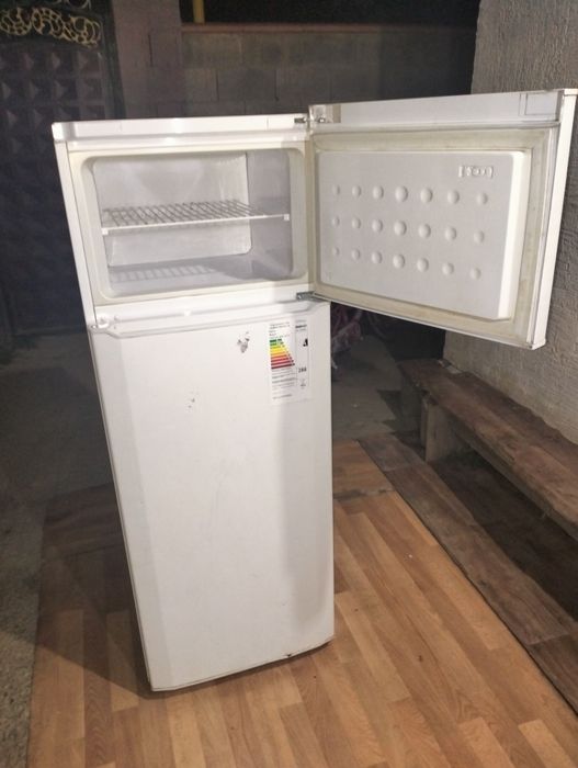 Холодильник срочно сатылады