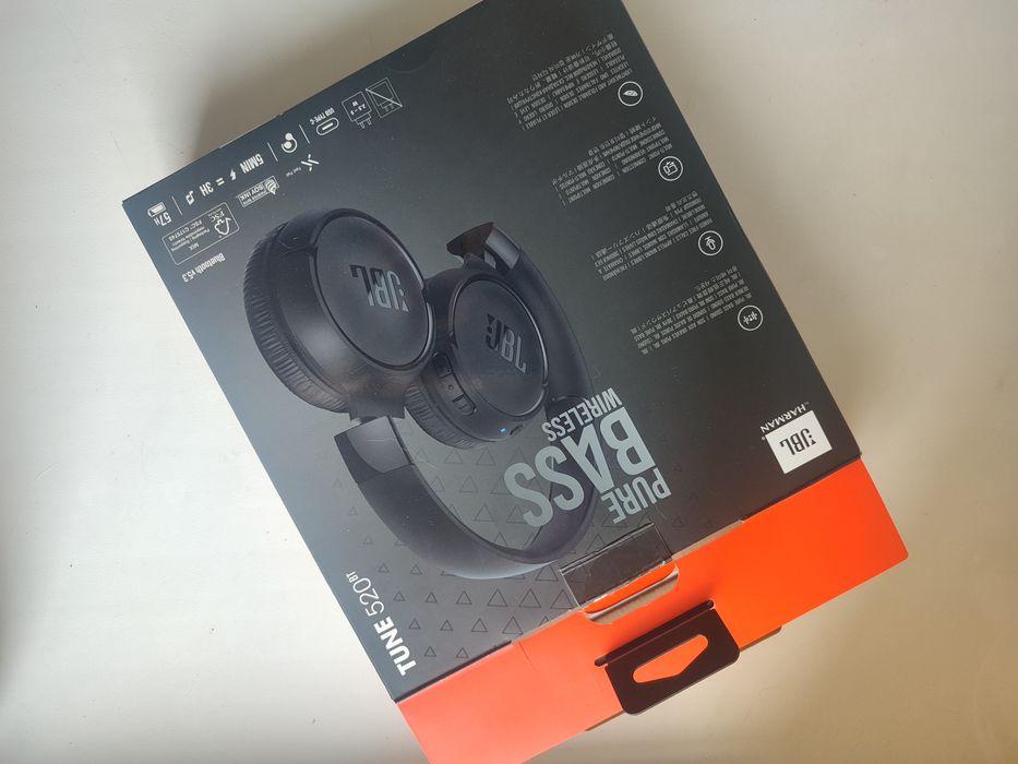 В продаже наушники jbl tume 520bt