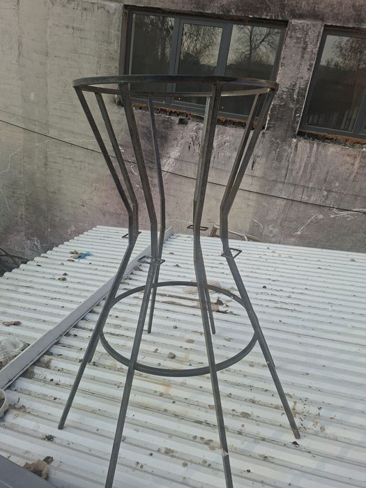 Karkaz sotiladi . Продаются железные рамы