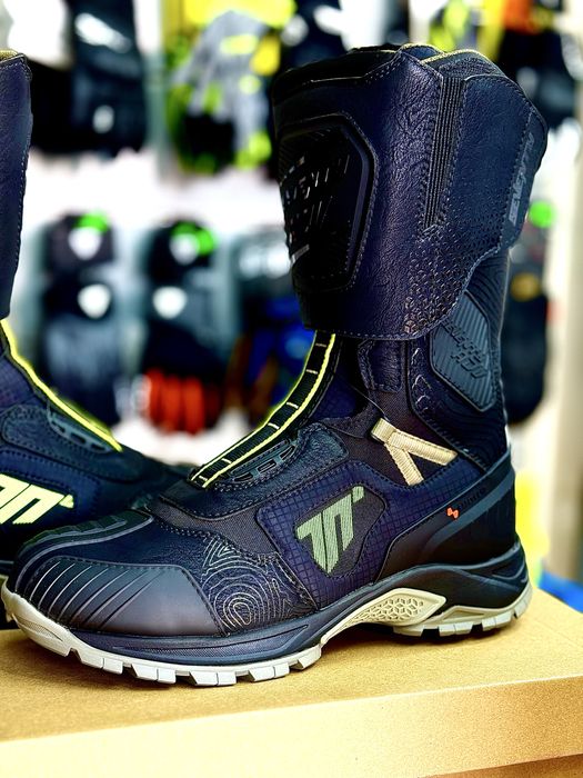 Cizme Moto Adventure Seventy Degrees Stelvio Verde Fluo