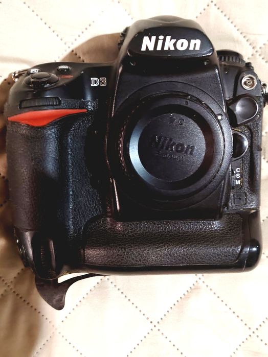 Продам Nikon d3 в рабочем состоянии