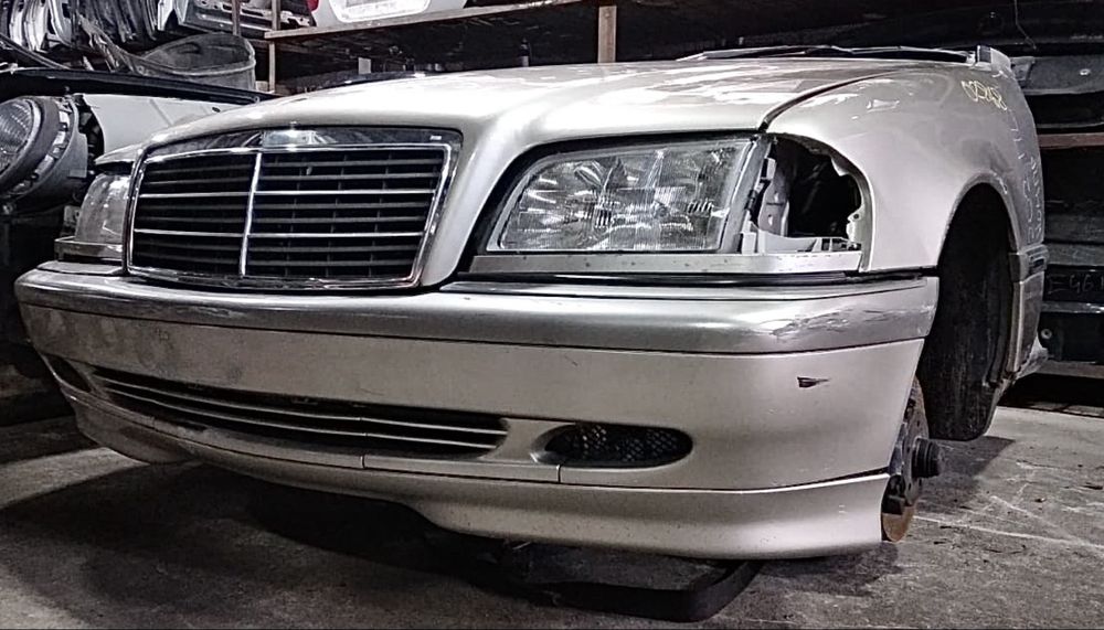 Двигатель Мерседес М111 V-2,3 компрессор.