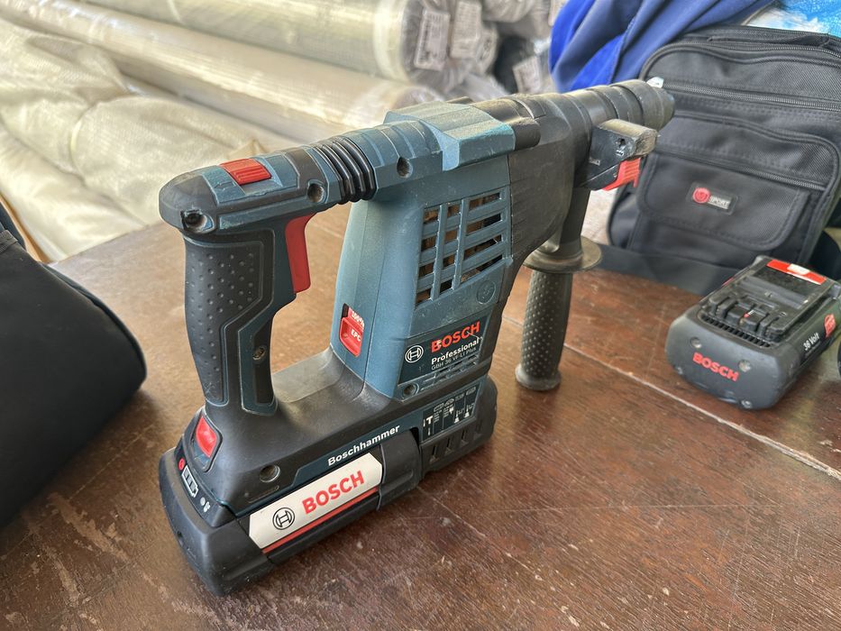 Ciocan rotopercutor Bosch Profesional GBH 36 VF-LI plus