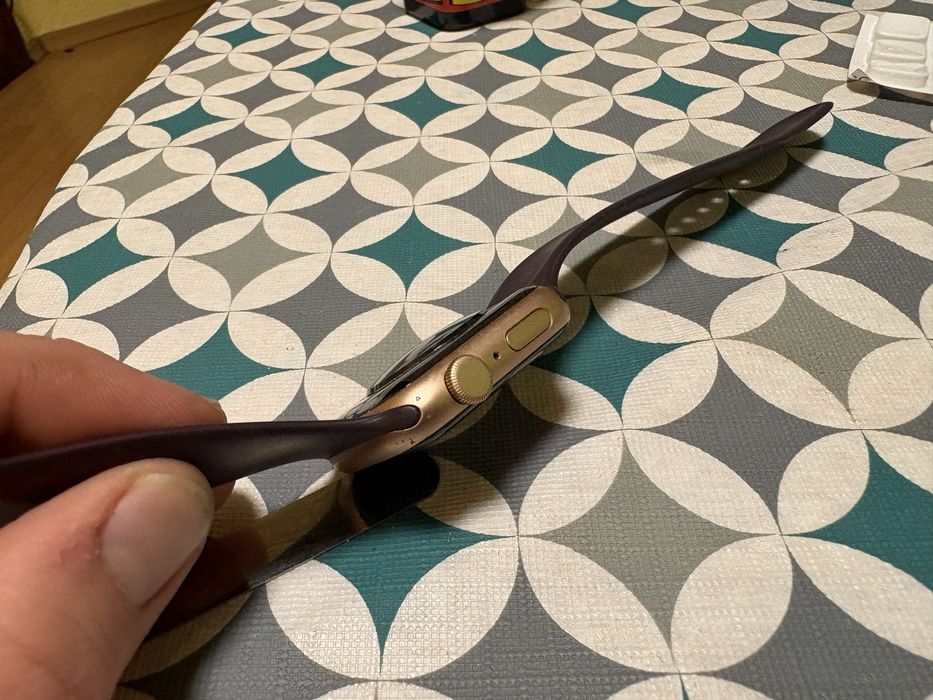 Apple Watch SE 44mm Gold GPS