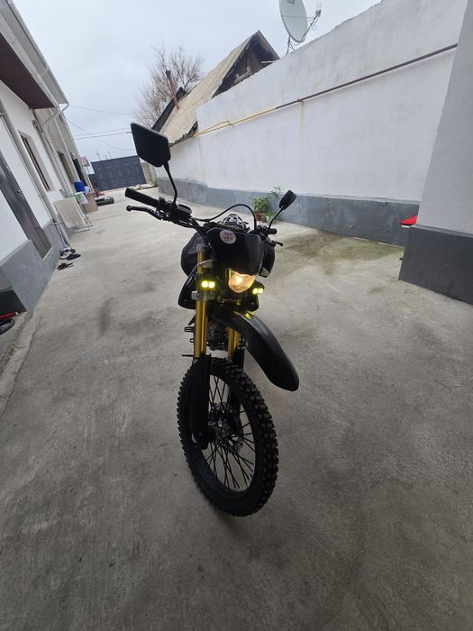 Продам эндуро мотоцикл