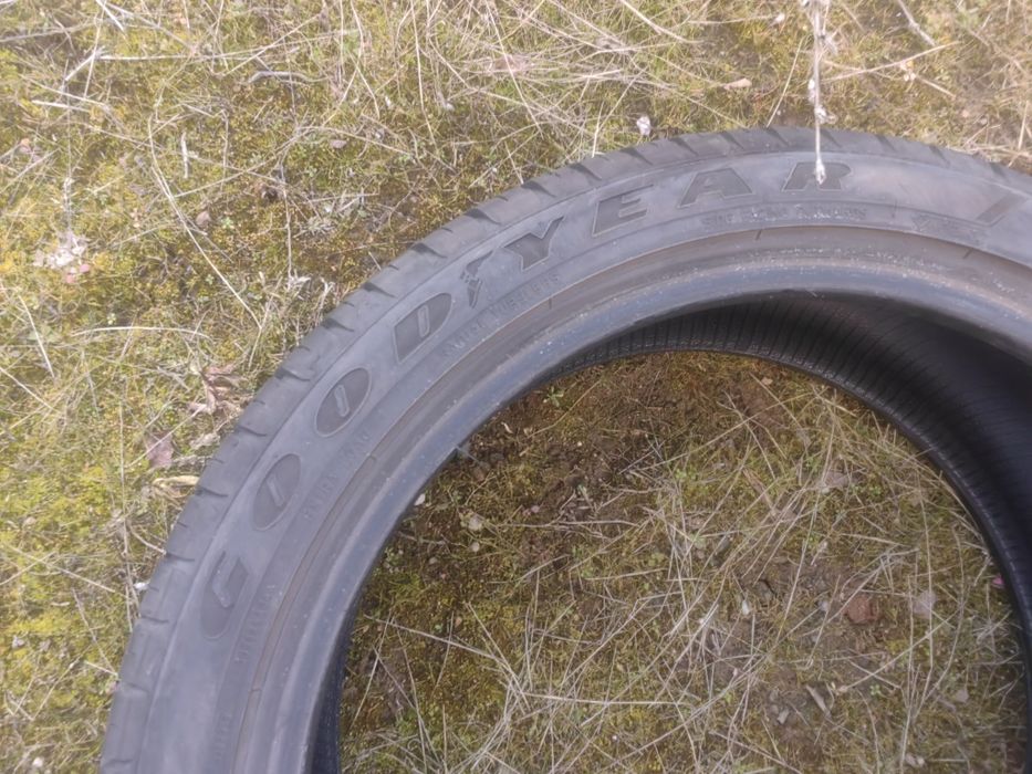 Всесезонни гуми GOODYEAR Runflat 19