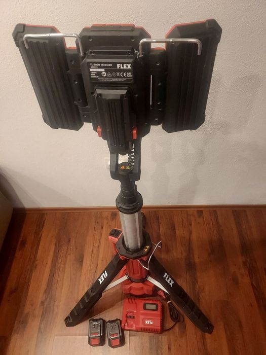 Flex Proiector de lucru Baterie LED cu luminozitate până la 4000lm TL