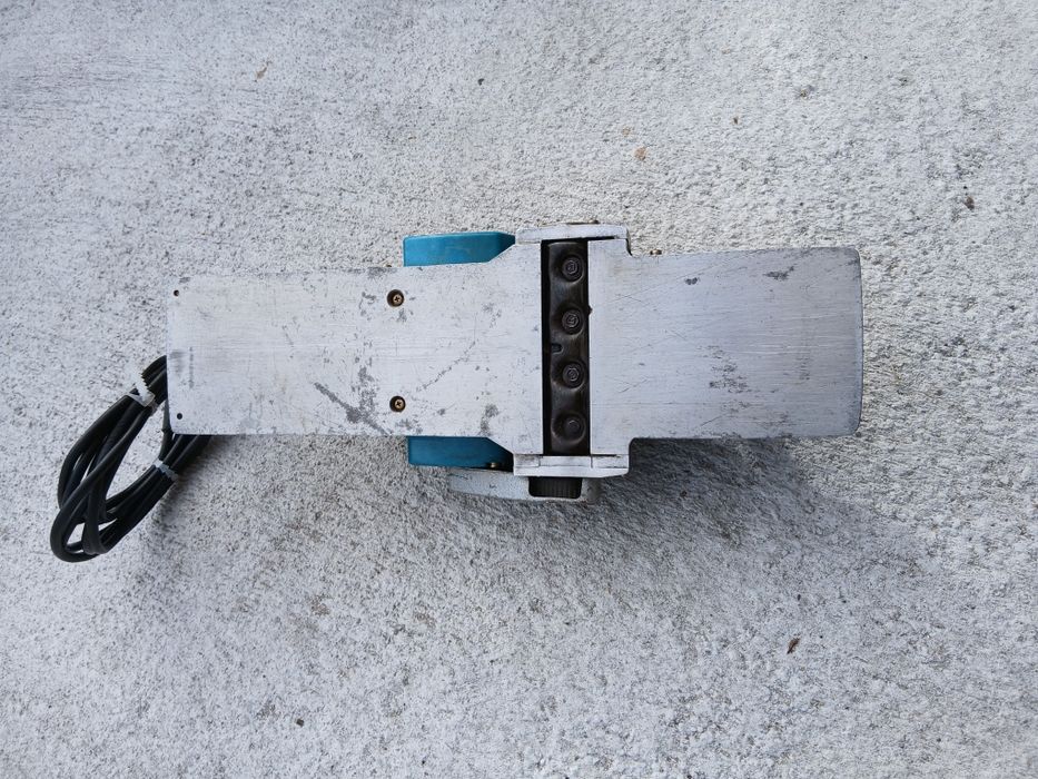 Голямо професионално ренде Makita 1805B