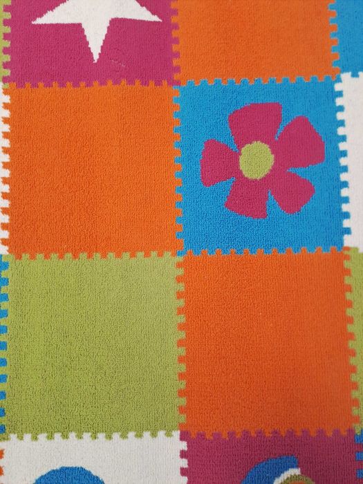 Пъстри и весели, детски килими с размери 1,20м. X 1,70м.