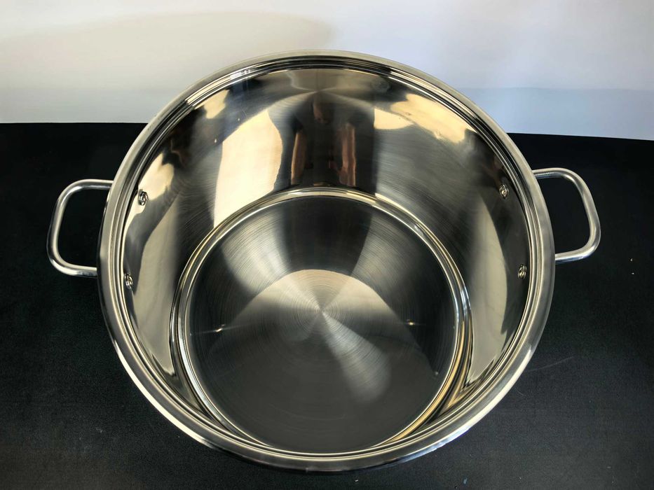 Oala inox 38x26 cm 30 litri cu capac metal 350 lei