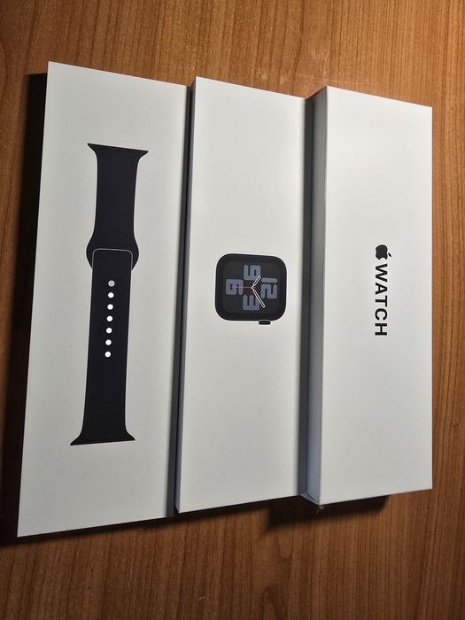 Apple Watch SE 2023 40mm - Midnight Sport Band S/M